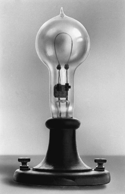Один из вариантов лампы накаливания Эдисона